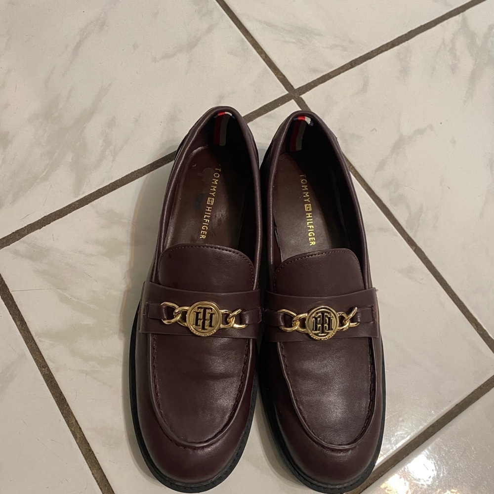 Tommy Hilfiger Brown Leather Loafers with Gold Accent